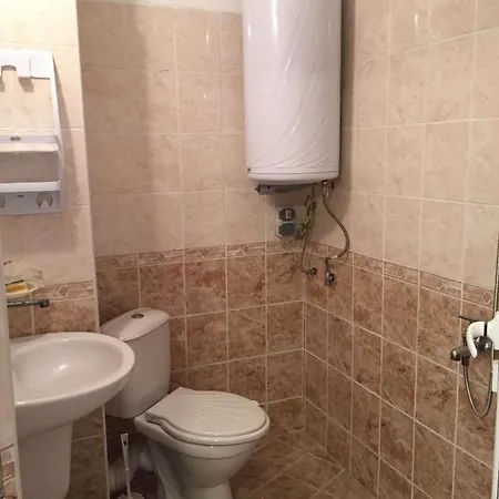 Apartment Европа 60 *